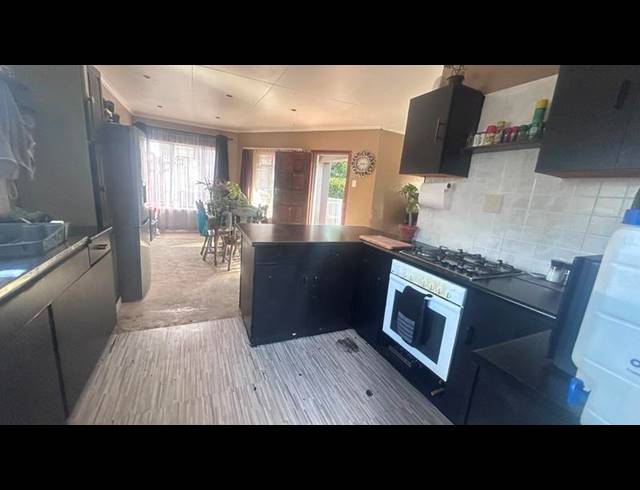 2 BEDROOM TOWNHOUSE FOR SALE IN STANDERTON CENTRAL